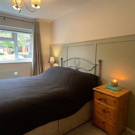 Entire Home With Private Entrance Earley Bagian luar foto